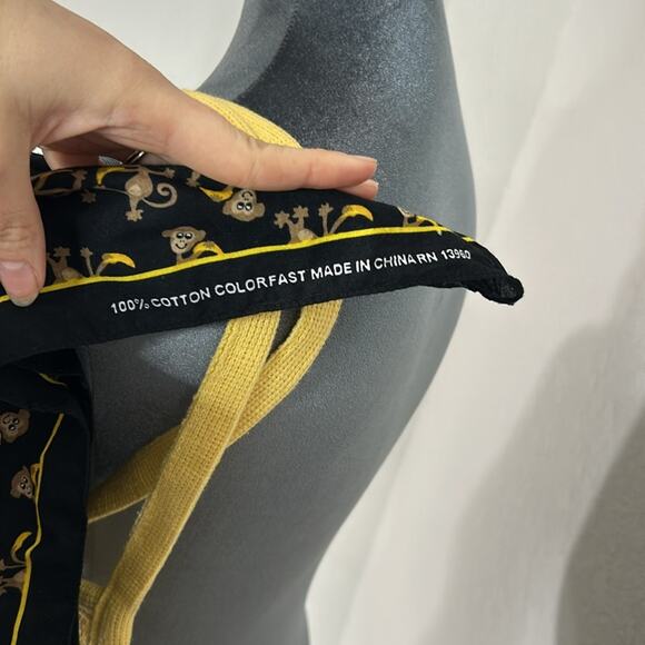 Style Bundle- Go Bananas - square cotton scarf and reusable mesh bag- yellow - Picture 3 of 6